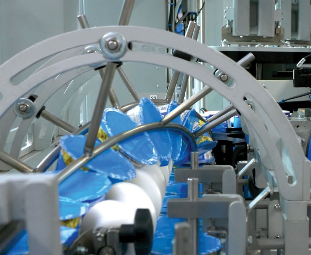 Sleeving machine 
